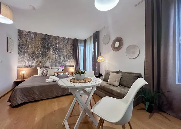 Апартаменты Excelsior Romantic 50m To The